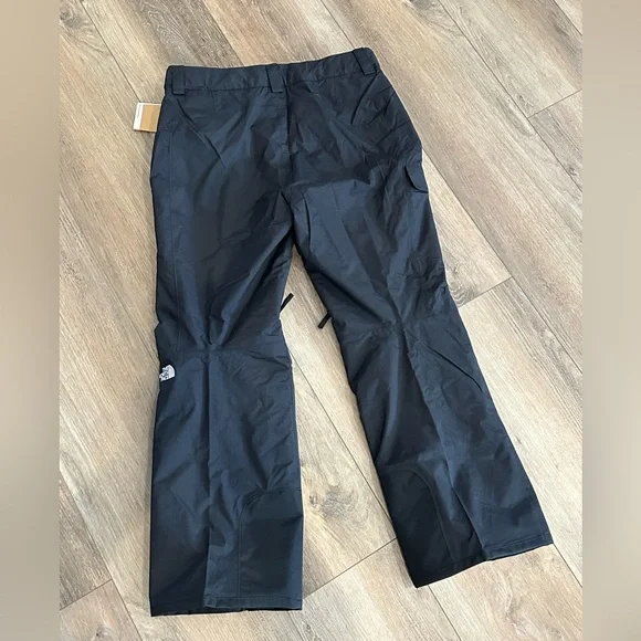 NWT The North Face Women’s Freedom Insulated Snow Ski Pants, Size Large Short!